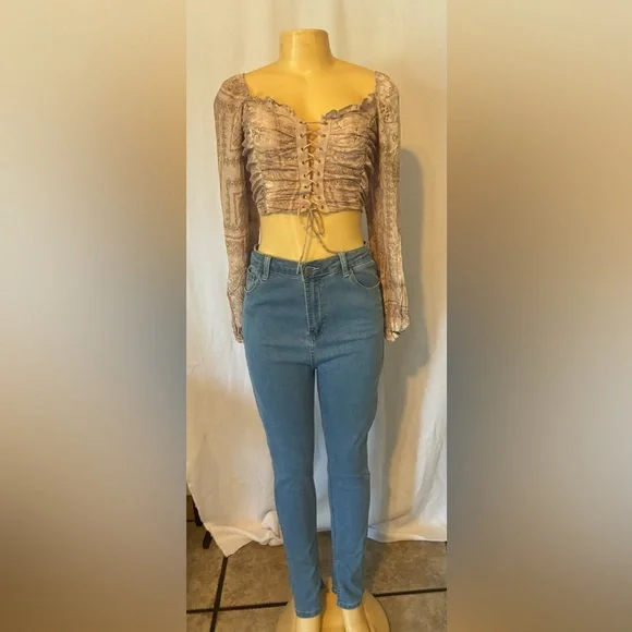 Windsor Lace-Up Paisley Blouse in Cream and Brown - Picture 2 of 6